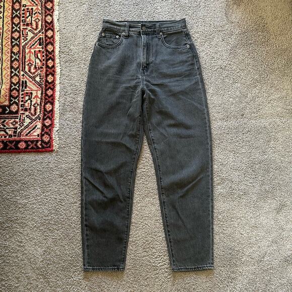Levi's High Loose Taper Jeans
